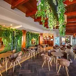 Majestic Ξενοδοχείο 4*