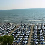 Majestic Ξενοδοχείο 4*
