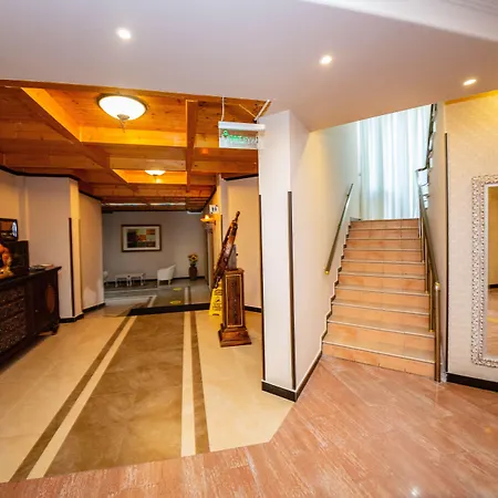 Majestic 4* Dıraç