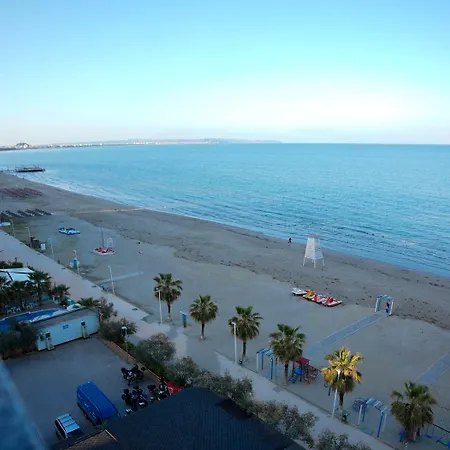 Majestic Hotel 4*