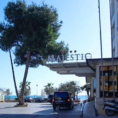 Majestic 4*